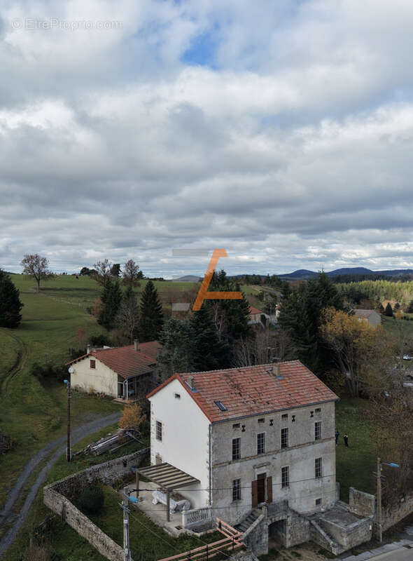 Maison à LACHAPELLE-GRAILLOUSE
