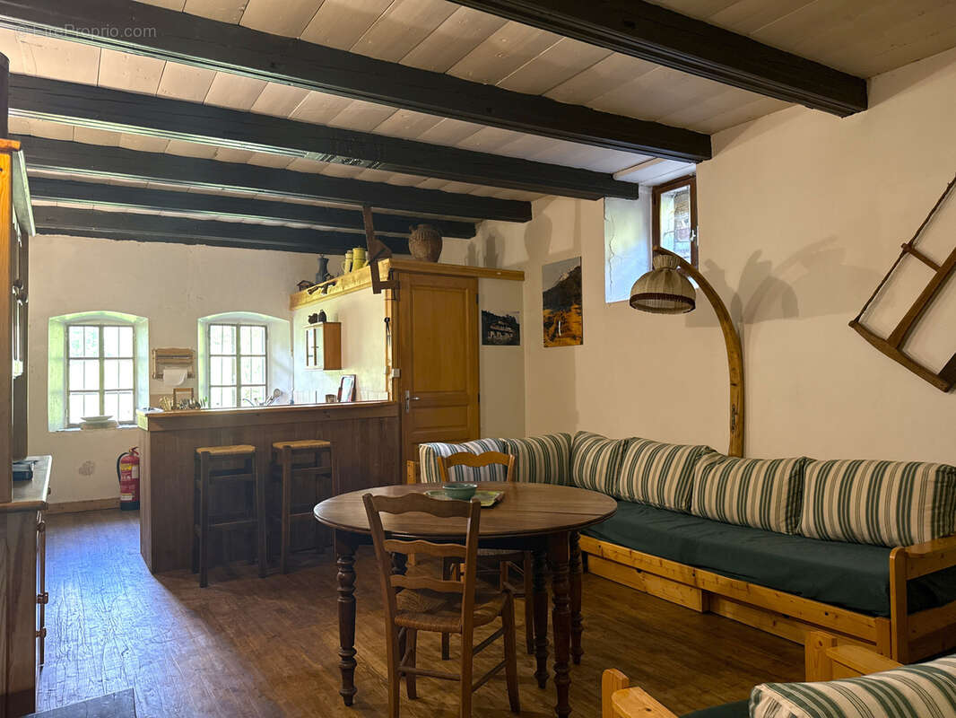 Maison à HAUTELUCE