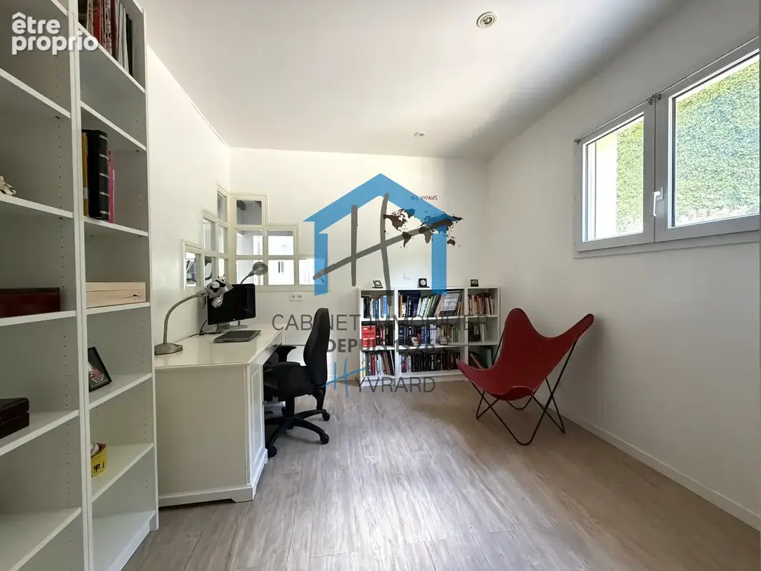 Villa type 7 de 210 m2 avec piscine LA FOUILLOUSE - ECULIEU - photo 15