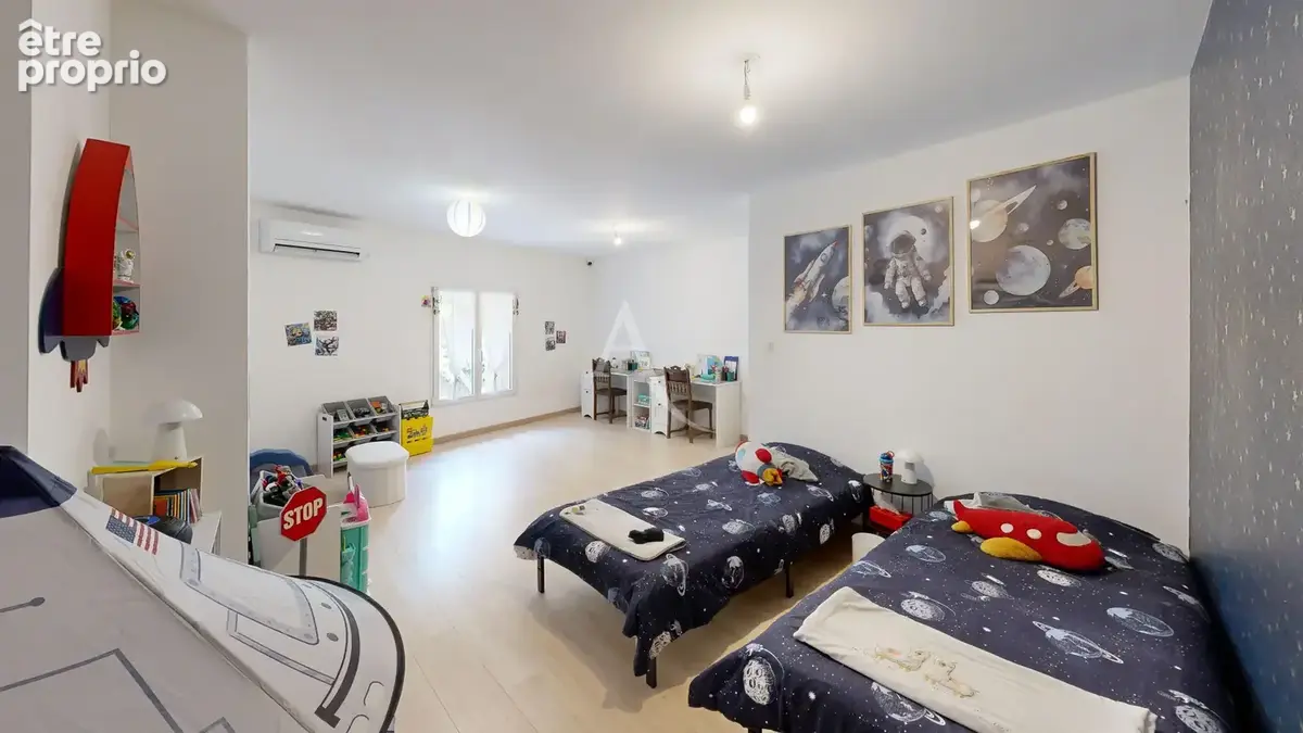 Maison en pierre avec extérieur et grand garage - photo 3