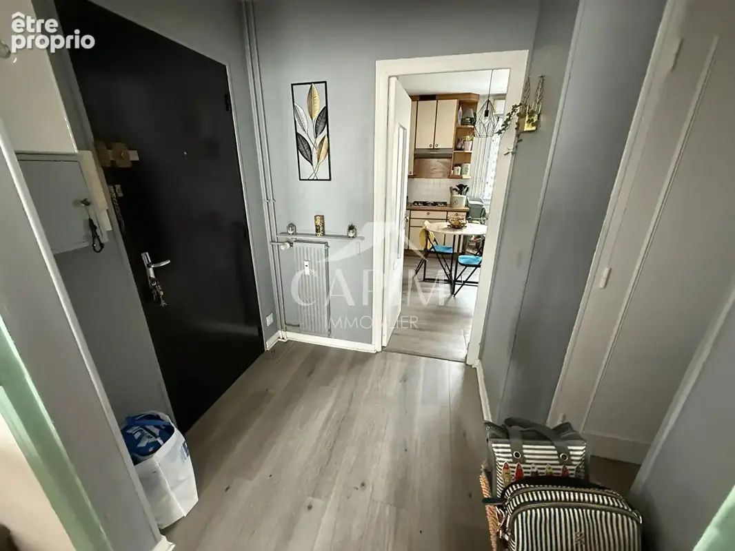 Appartement type 3 à vendre centre ville Fougeres 3 pièce(s) 65.41 m2 -Garage -balcon- cave-grenier - photo 3