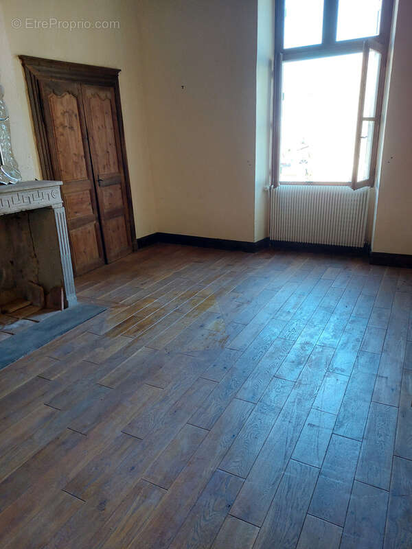 Maison à BUSSET