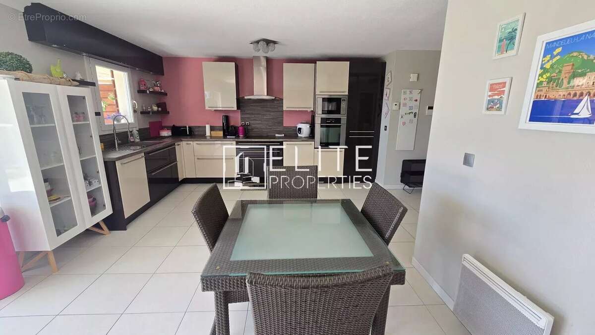 Appartement à MANDELIEU-LA-NAPOULE
