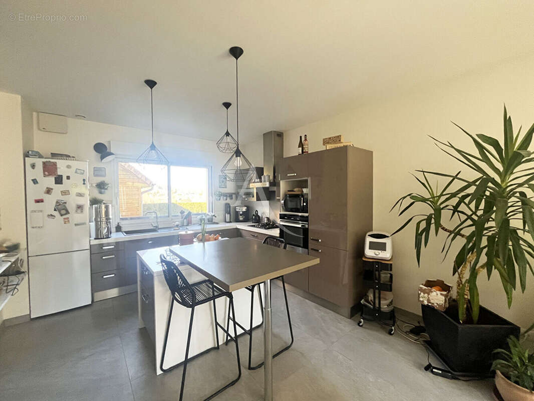 Maison à SAINT-CHERON