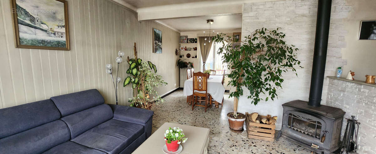 Maison à EPISY