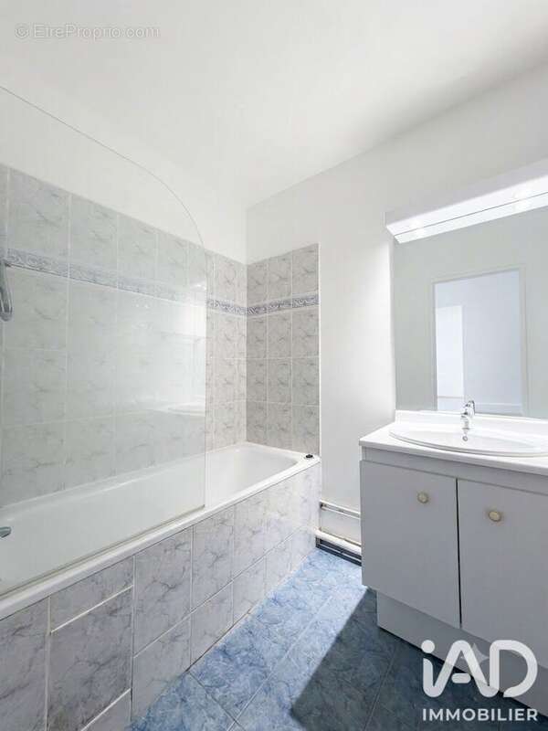 Photo 8 - Appartement à BUSSY-SAINT-GEORGES