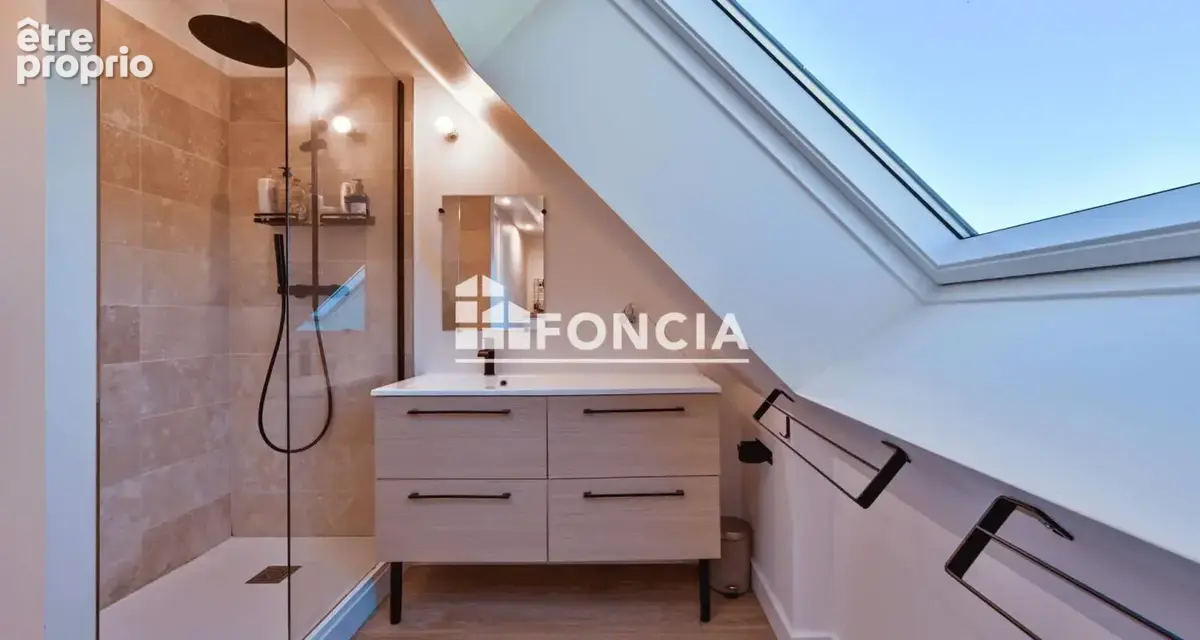 À vendre – superbe t4 en duplex - excellent état, à deux pas du marché de la baule - photo 9