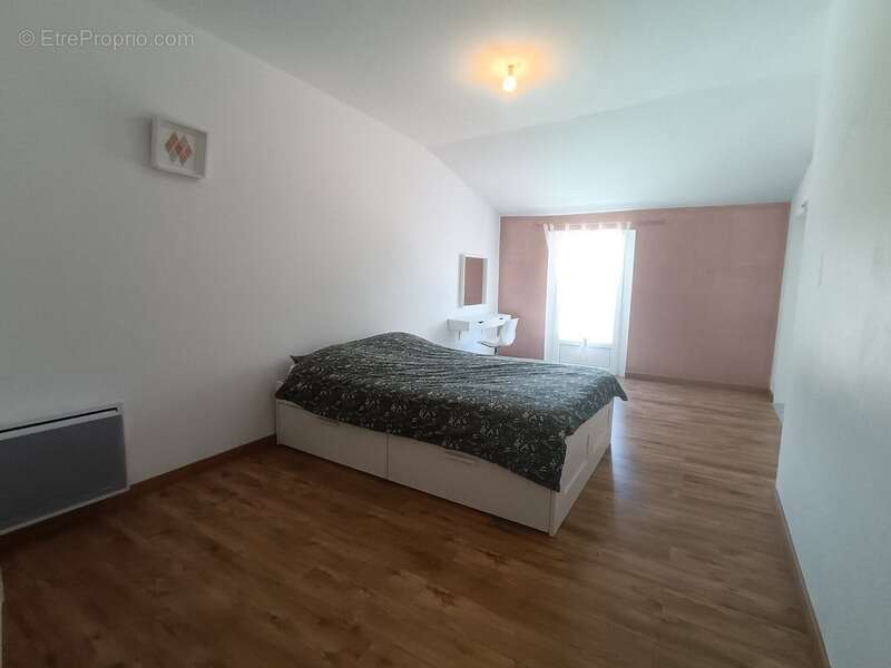 Maison à SAINT-MARTIN-LACAUSSADE