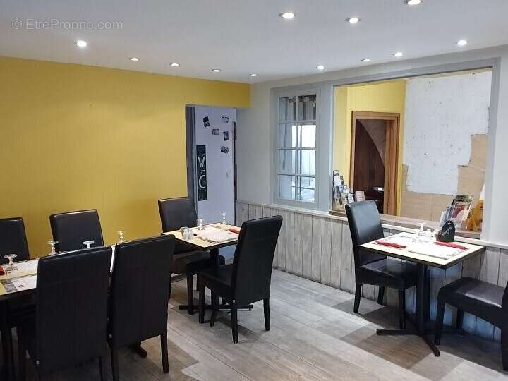 1000012051 - Commerce à LES EYZIES-DE-TAYAC-SIREUIL