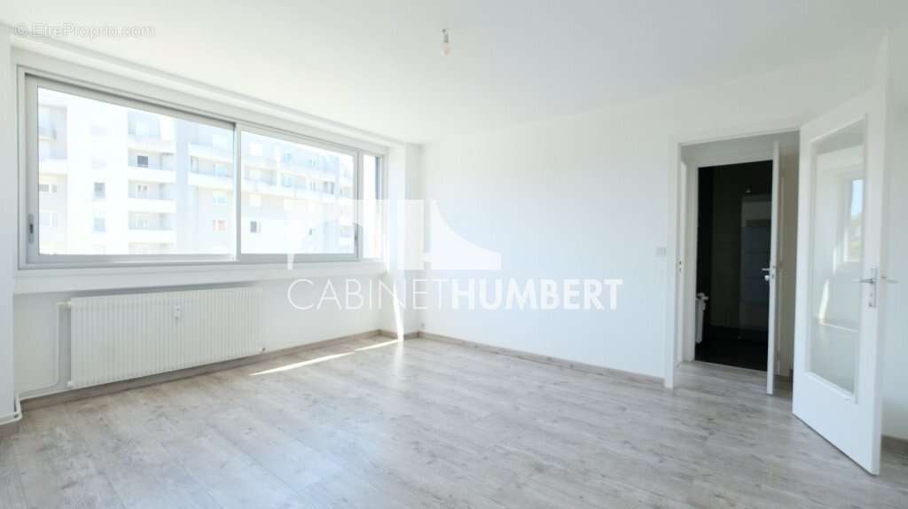 Appartement 46 m² à Saint-Etienne  - photo 3