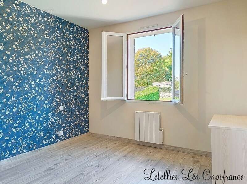 Maison à AZAY-LE-BRULE