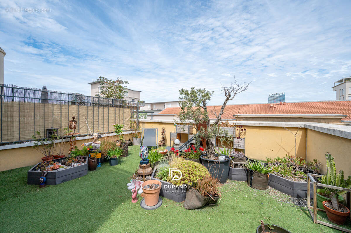 Appartement à MARSEILLE-2E