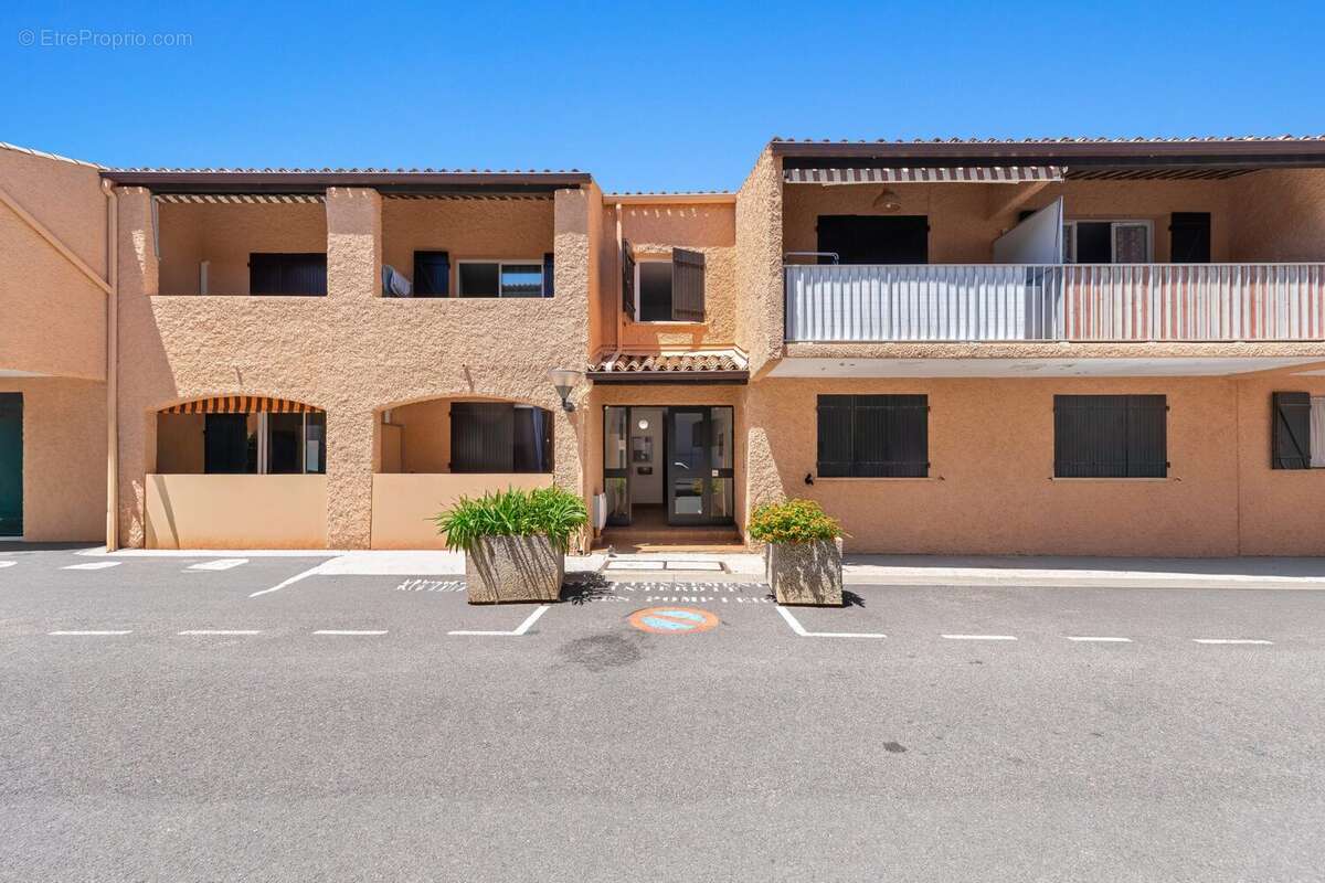 Appartement à SAINT-CYR-SUR-MER