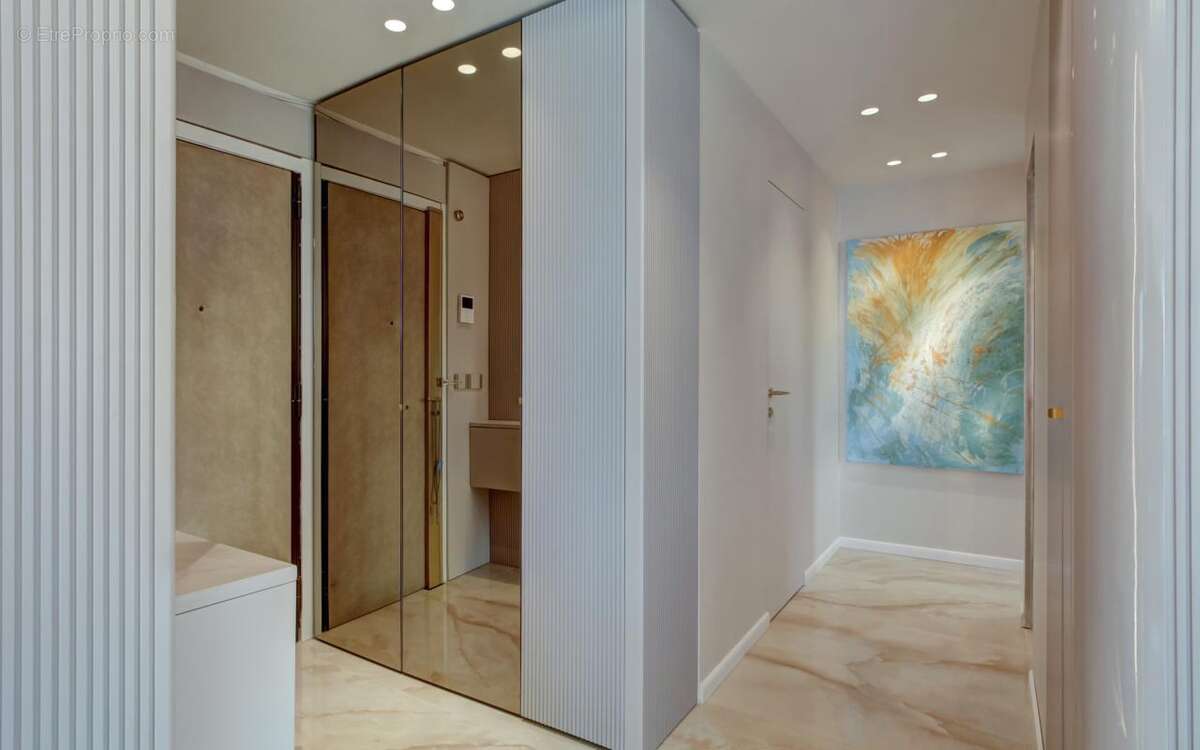 Appartement à ROQUEBRUNE-CAP-MARTIN