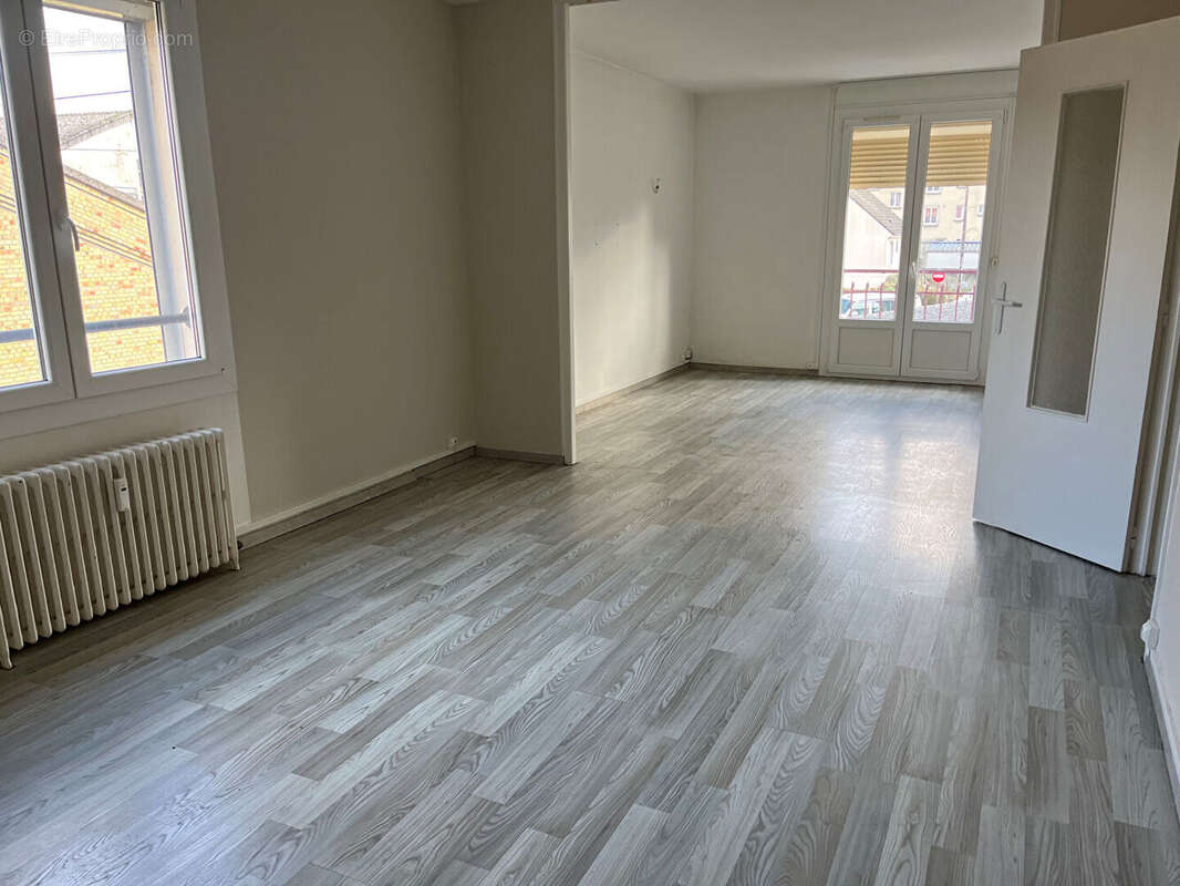 Appartement à vendre Rethel 3 pièces 84 m2. - photo 2