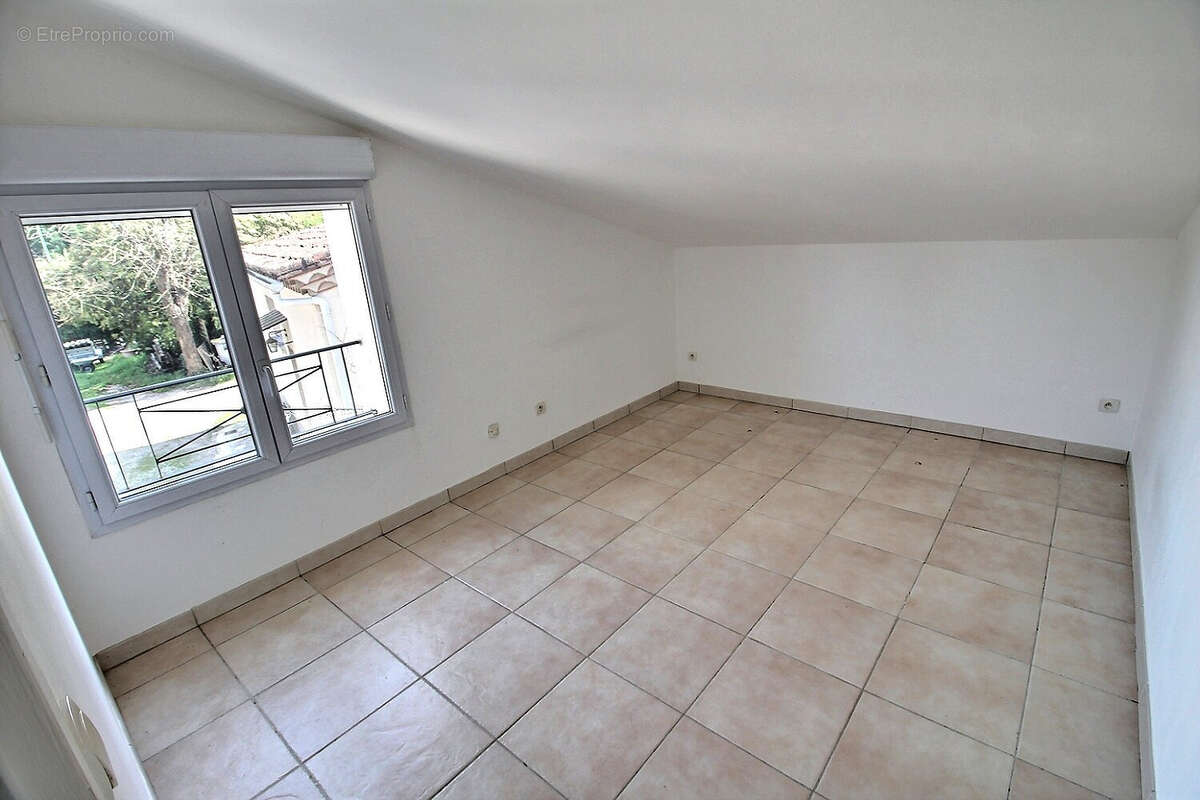 Maison à SAINT-MARTIN-DE-LONDRES