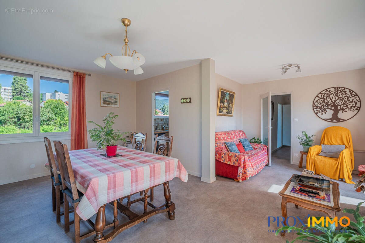 Appartement à VOIRON