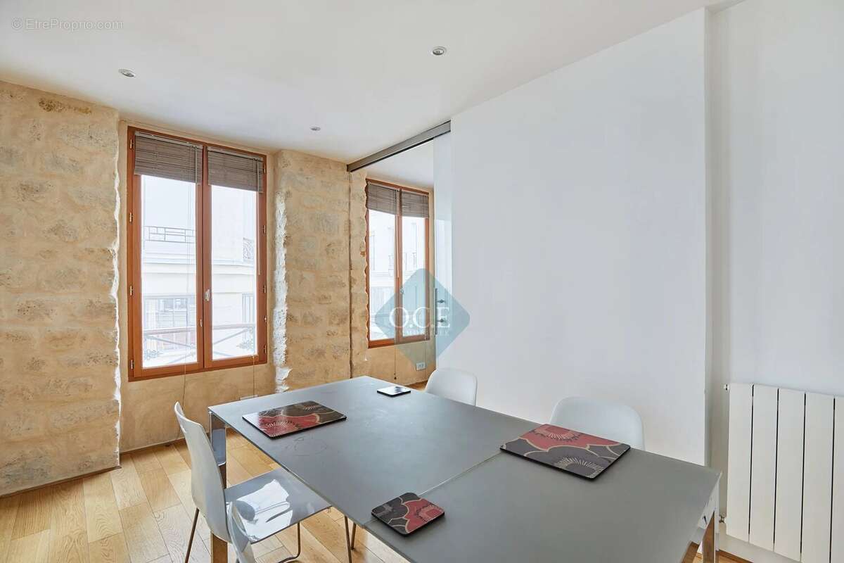 Appartement à PARIS-3E