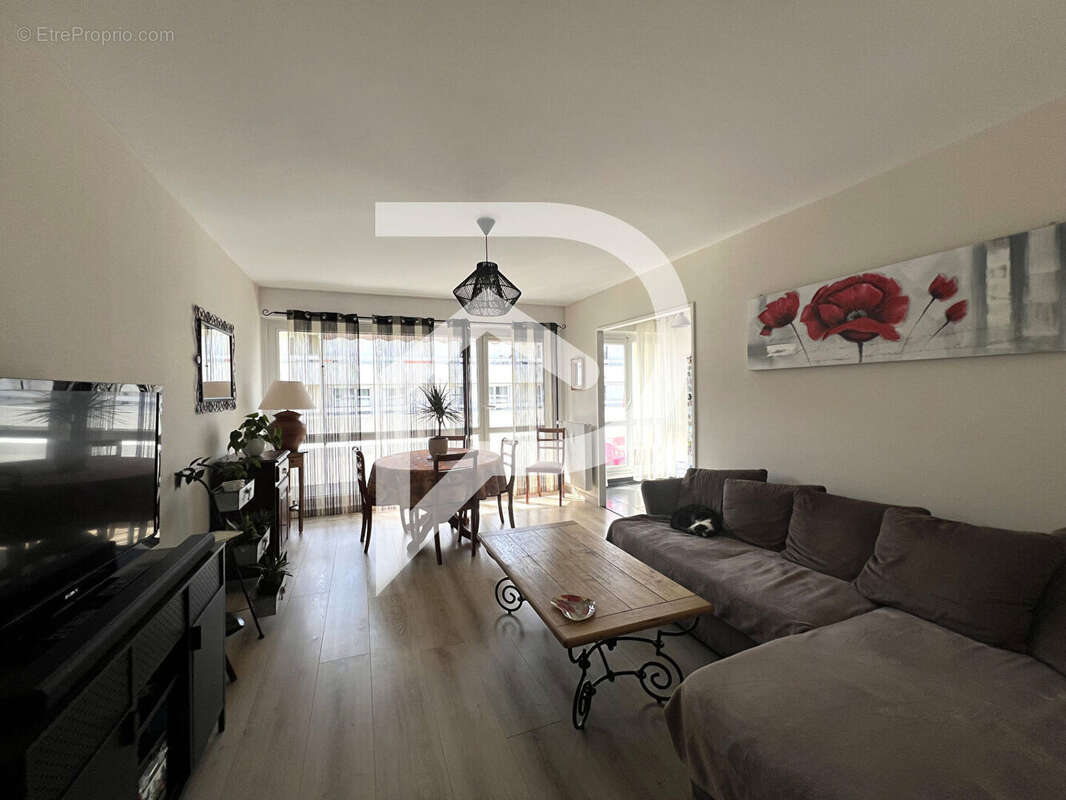 Appartement à LES ESSARTS-LE-ROI