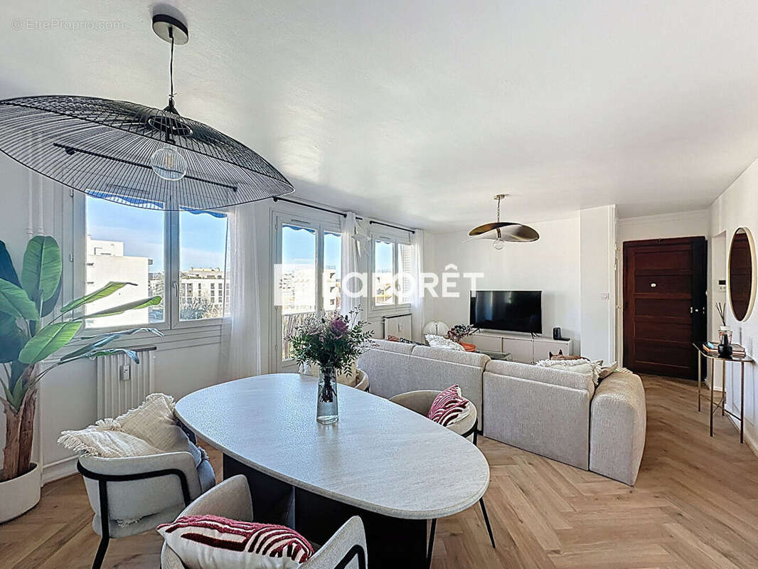 Appartement à TASSIN-LA-DEMI-LUNE