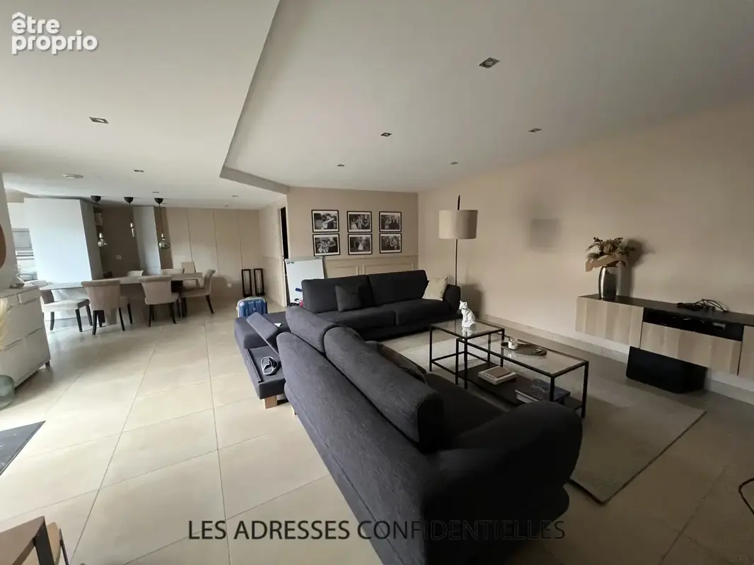 Soucieux en Jarrest, Duplex de 3 pièces de 101 m2  avec terrasse et parkings - photo 8