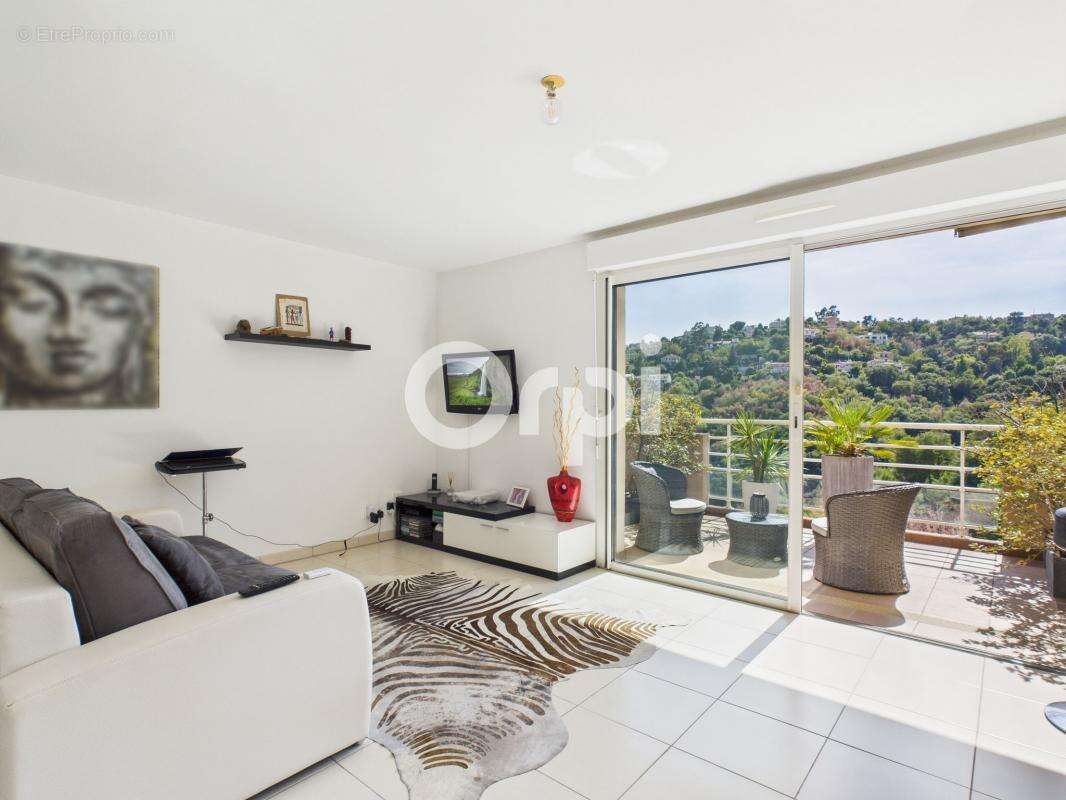 Appartement à MANDELIEU-LA-NAPOULE