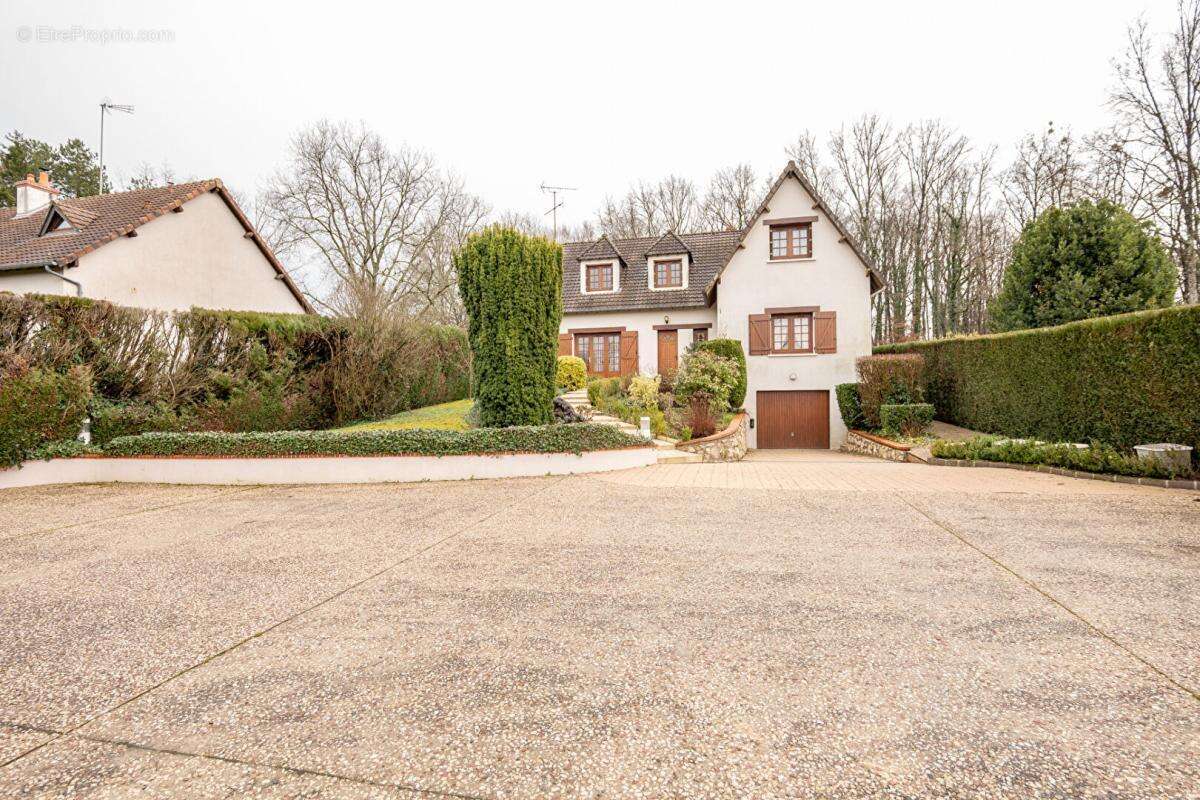 Maison à CELLETTES