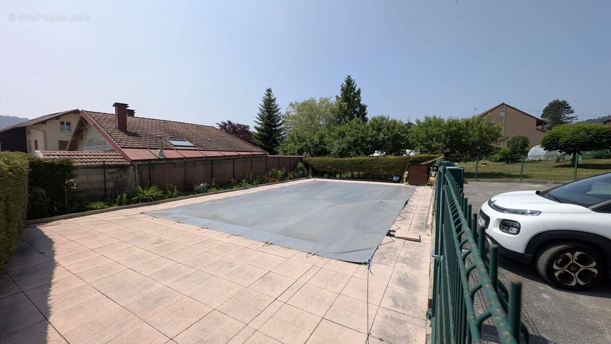 Appartement à SAINT-POINT-LAC