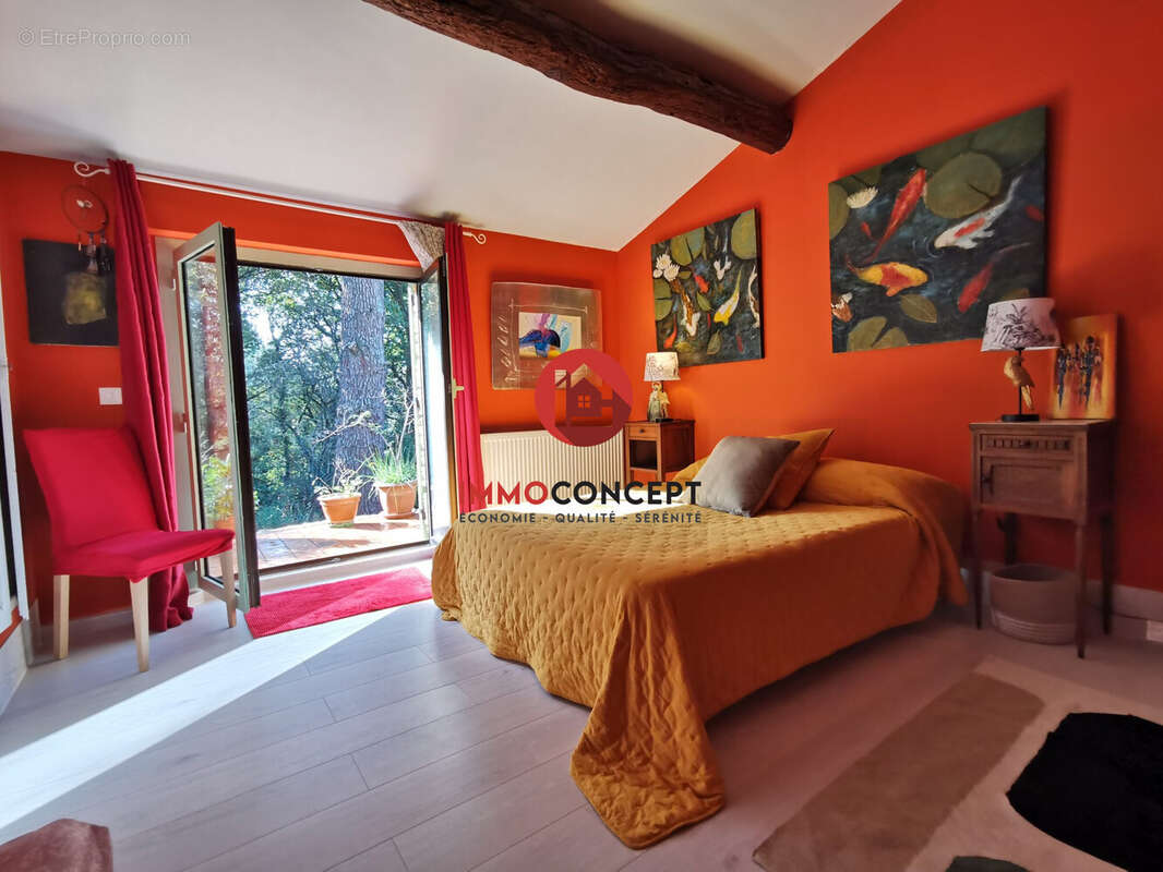 Maison à DOMAZAN