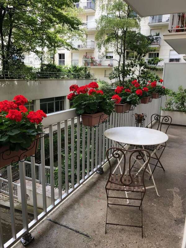 Paris 16 - trocadero - 2 pieces avec balcon - photo 11