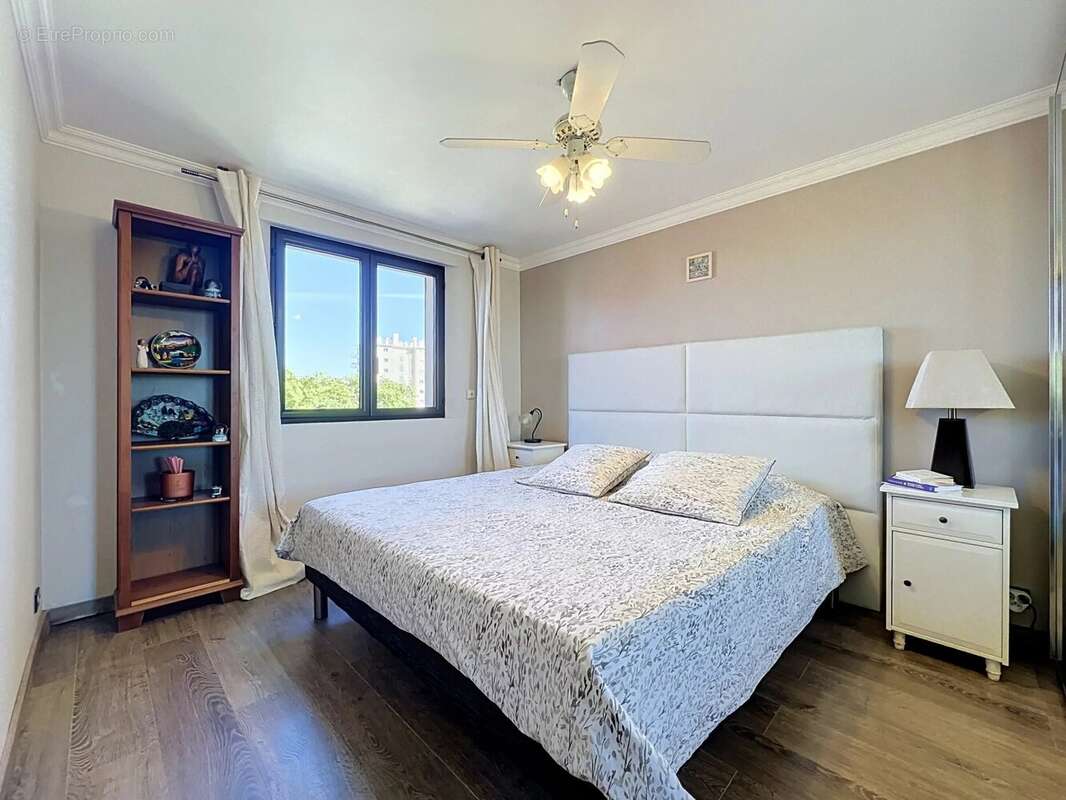 Appartement à VALLAURIS