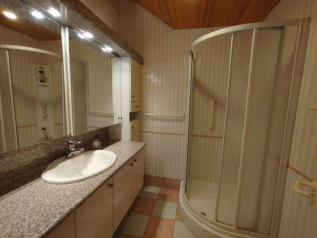 Maison à LAMPAUL-GUIMILIAU