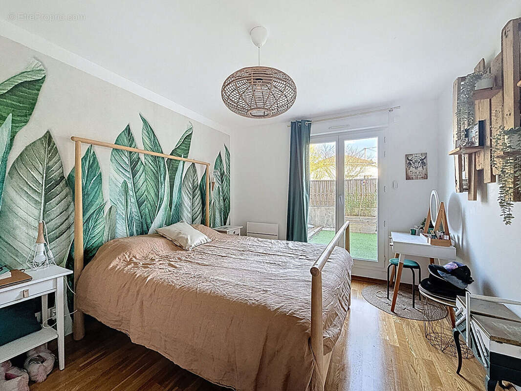 Appartement à VILLIEU-LOYES-MOLLON