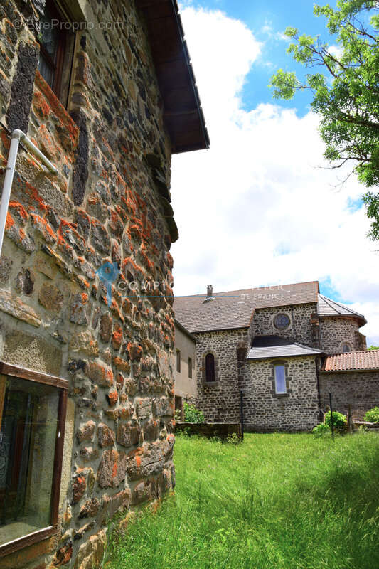 Dépt. 43 - A VENDRE à FREYCENET-LA-CUCHE - Ferme Rénovée de 175 m2 - Parcelles de 990 m2. - photo 7