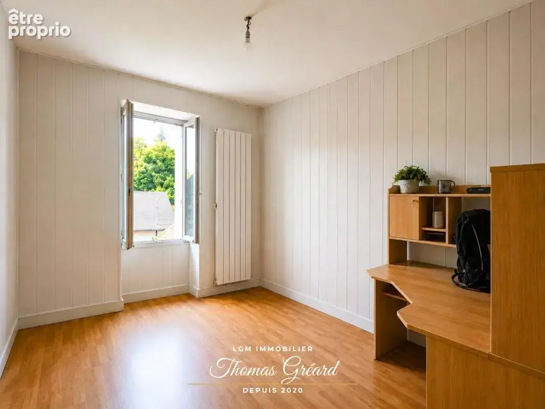 Local commercial avec habitation à Saint-Denis-Les-Ponts, 200m2 avec grange et jardin - photo 7