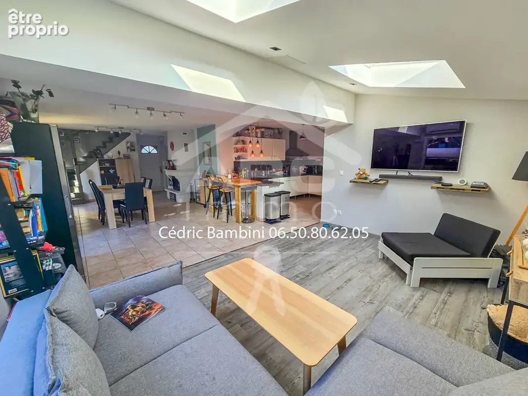 En exclusivité sur St Maximin - Maison  6 pièce(s) de 142  m² sur 1200 m² de terrain avec piscine - photo 4