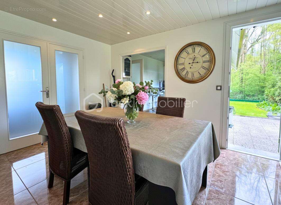 Maison à SAINT-GERMAIN-LES-ARPAJON