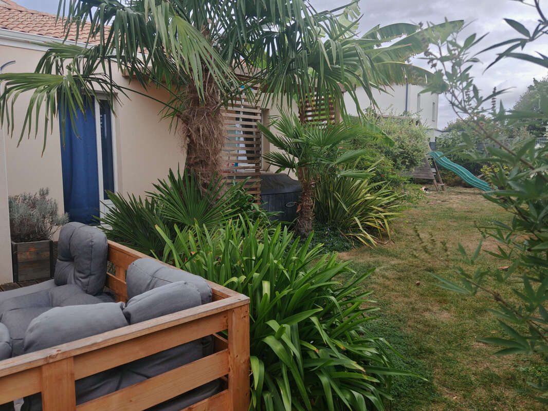 Maison à SAINT-JULIEN-DE-CONCELLES