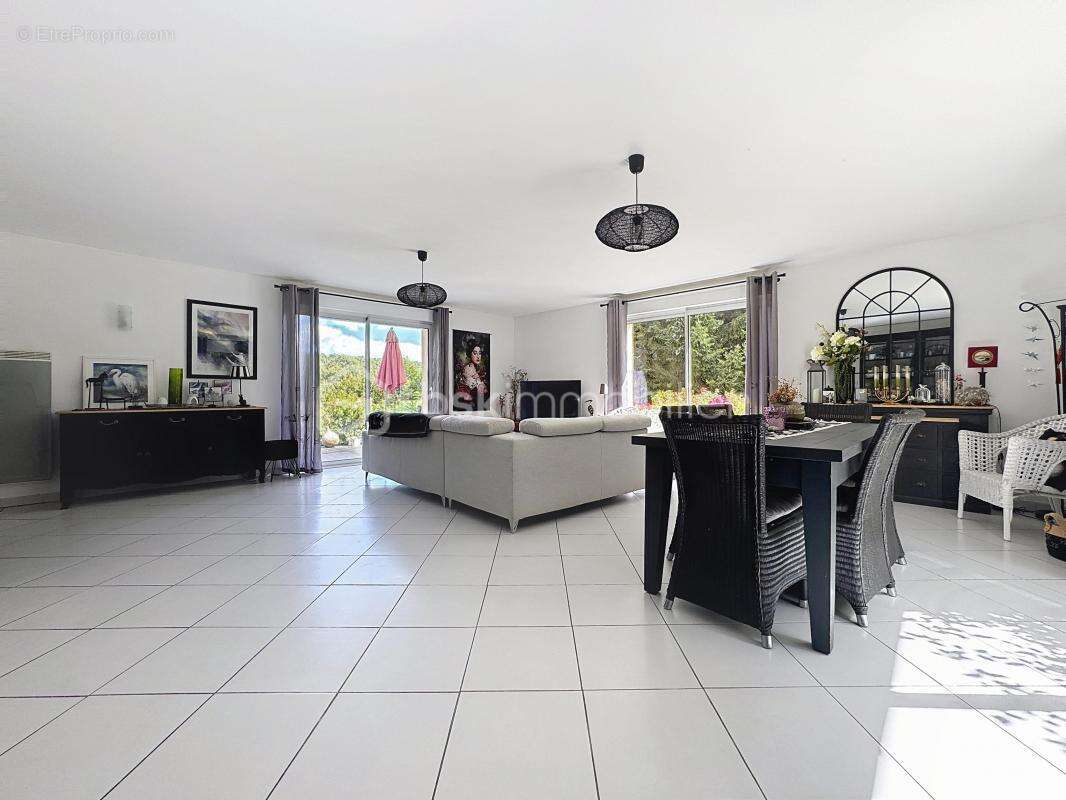 Maison à SAINT-PHILBERT-SUR-RISLE