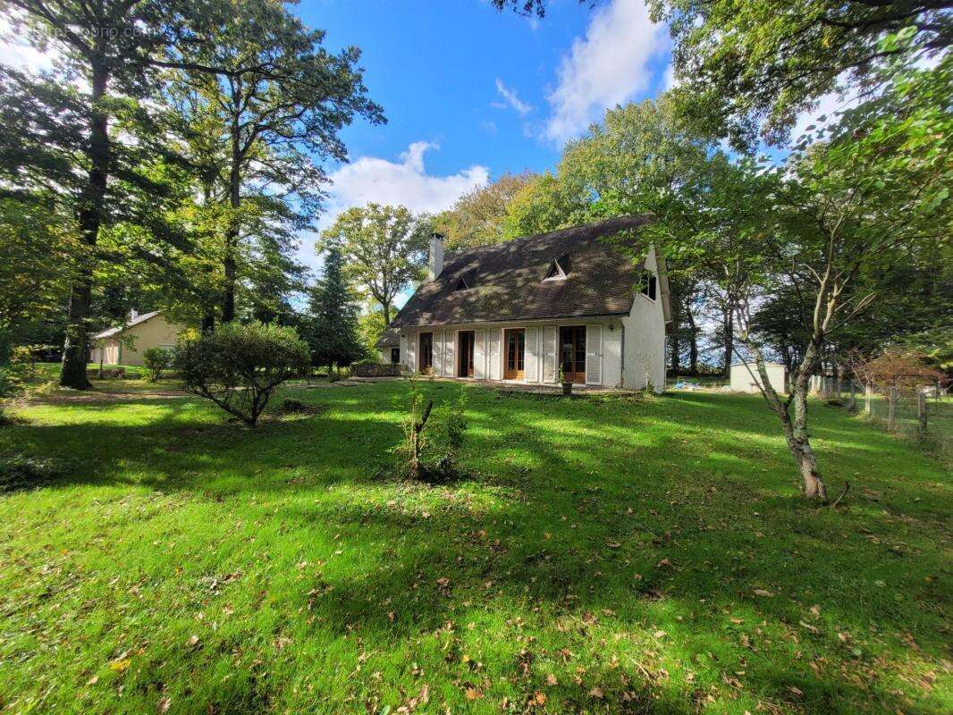 Maison à FOUCHEROLLES