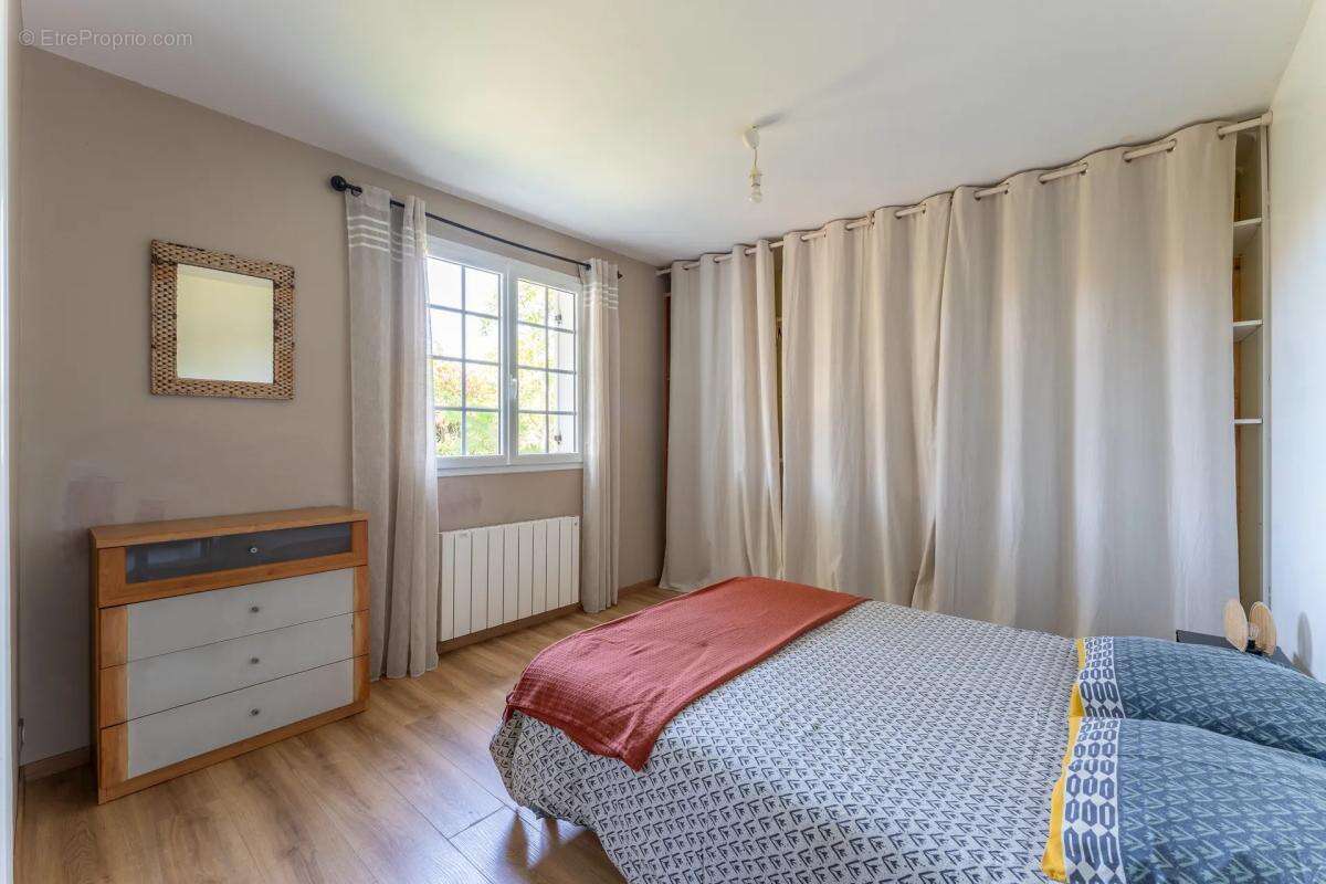 Maison à SAINT-MARTIN-DU-BOIS