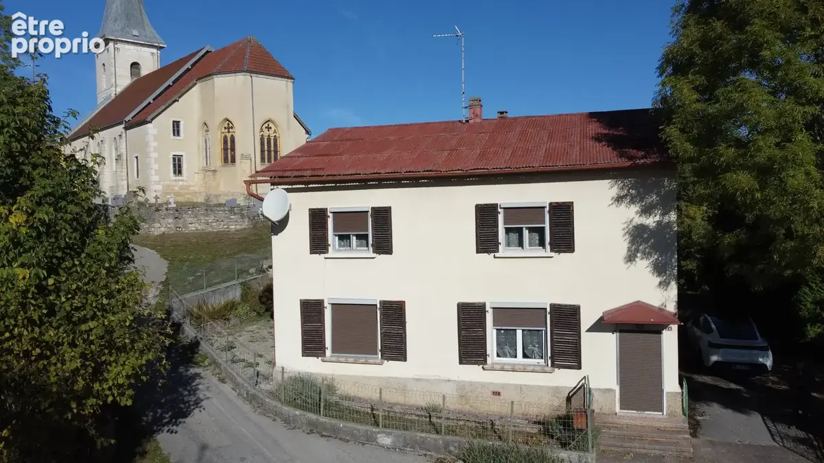 Maison de 202 m2 à rénover - Chaffois (25300) - photo 2