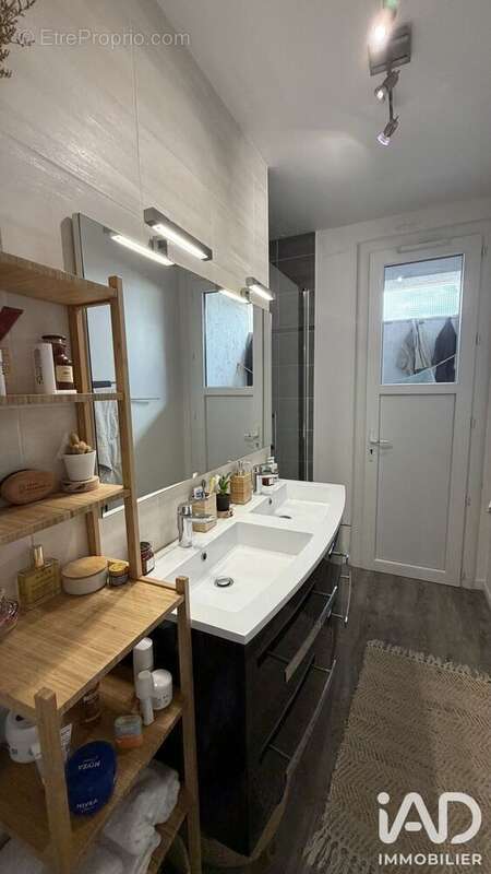 Appartement 82 m² à Fougeres  - photo 9