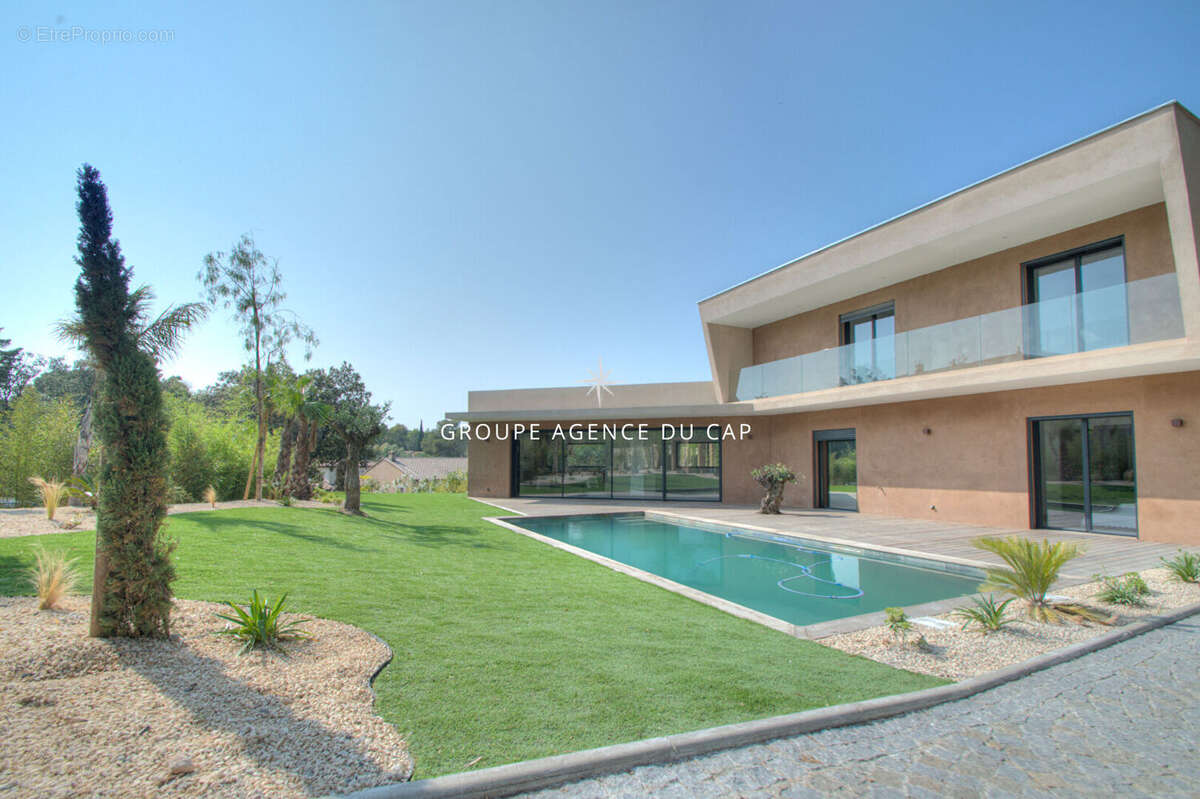 Maison à SAINT-RAPHAEL