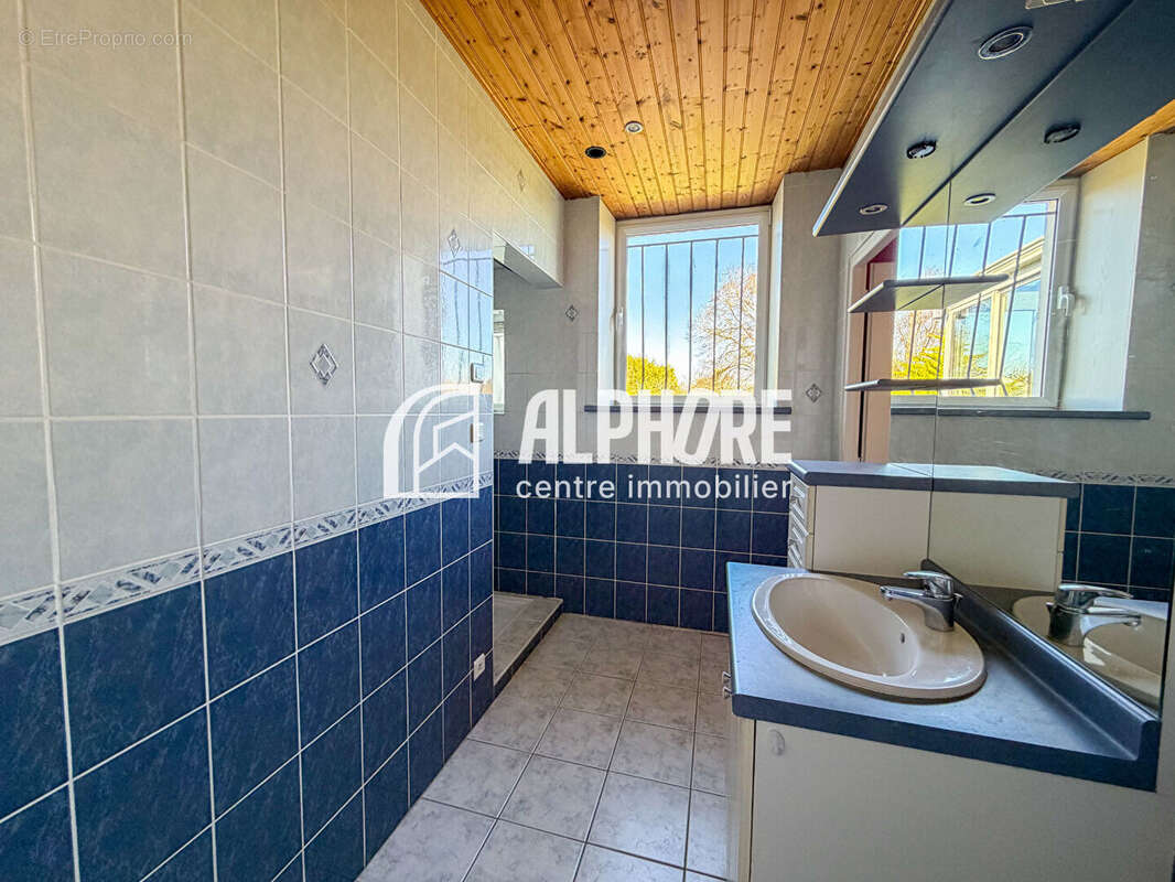 Maison à LA CHAPELLE-ACHARD