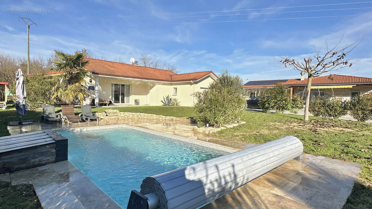 Maison à SAINT-JUST-DE-CLAIX