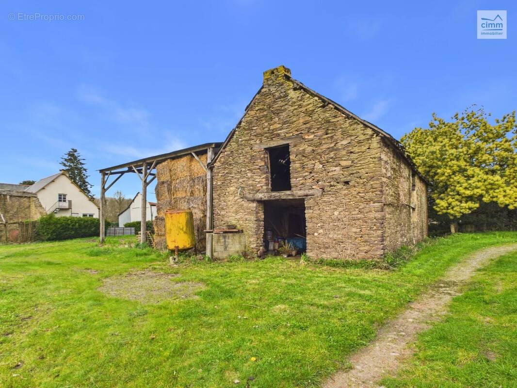 Maison à LES BRULAIS