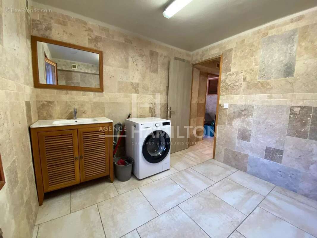 Maison à VALLAURIS