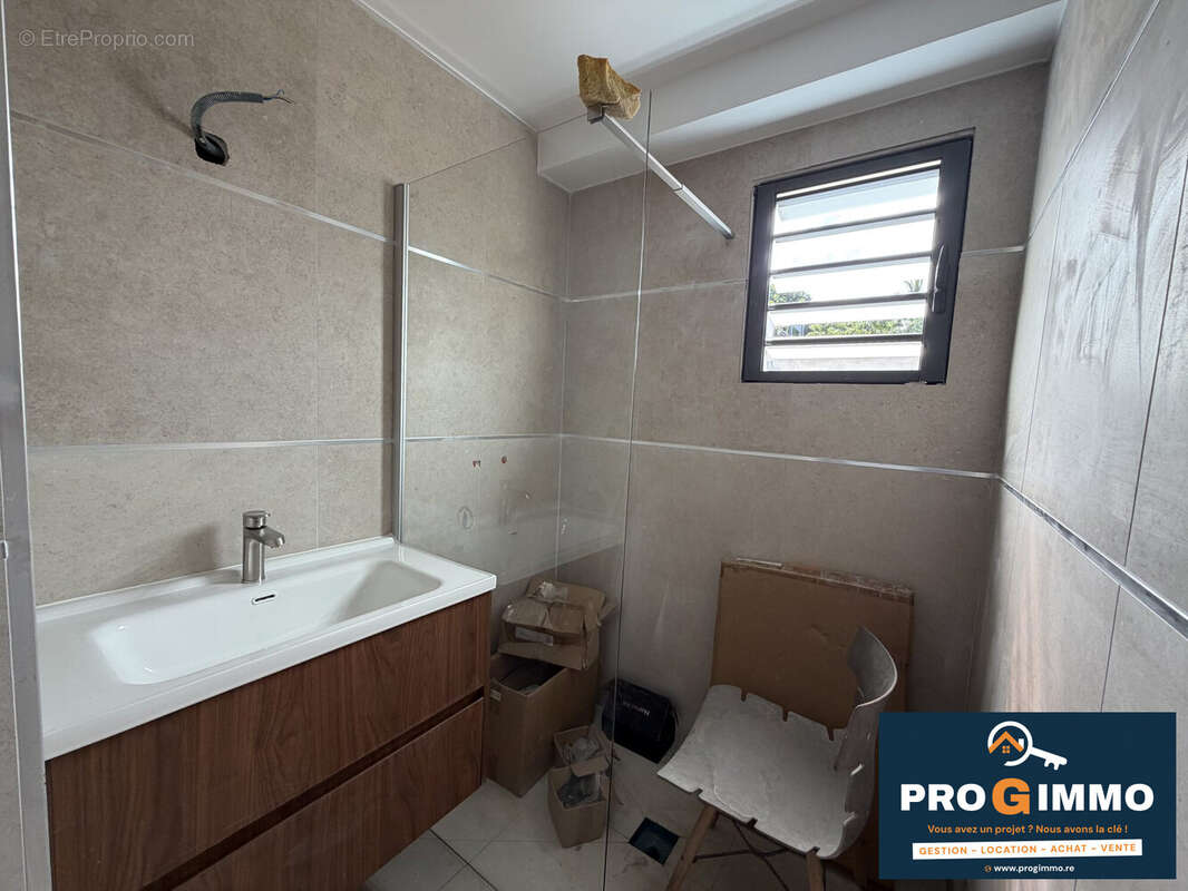 Maison 90 m² à Le Tampon  - photo 9