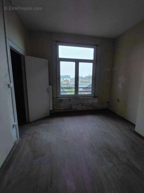 WINGLES 100 rue Joseph Bodart - photo 4